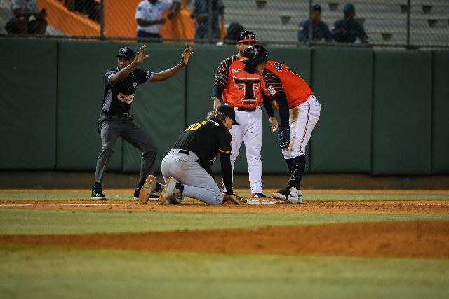 Águilas Vs Toros